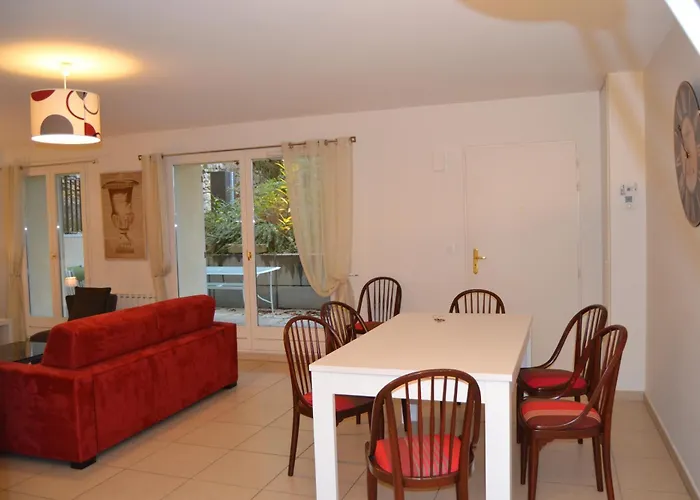 アパートホテル Aix 4*