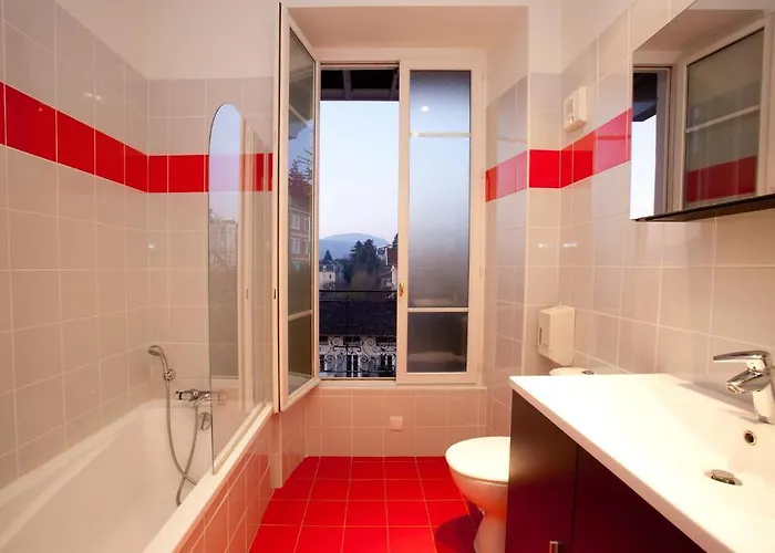 Aix アパートホテル 4*